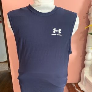 Size Large Under Armour Athletic Shirt